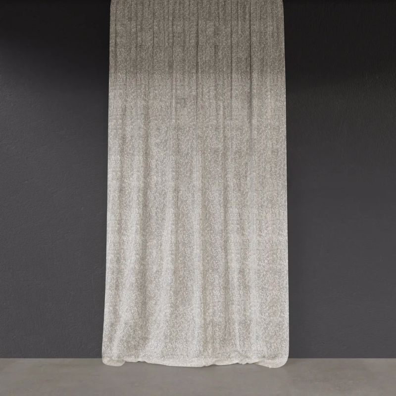 ufasma Gza 'Interior' diathesimo se 7 Apoxroseis